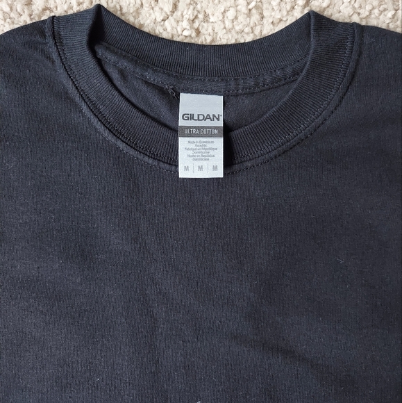 Pet Family Medium Size T Shirt. - Picture 2 of 2